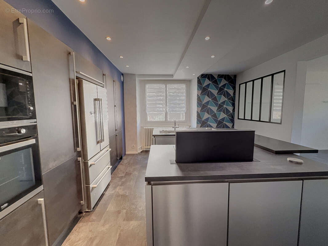 Maison à PONT-DE-ROIDE