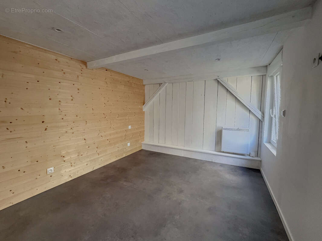 Maison à PONT-DE-ROIDE