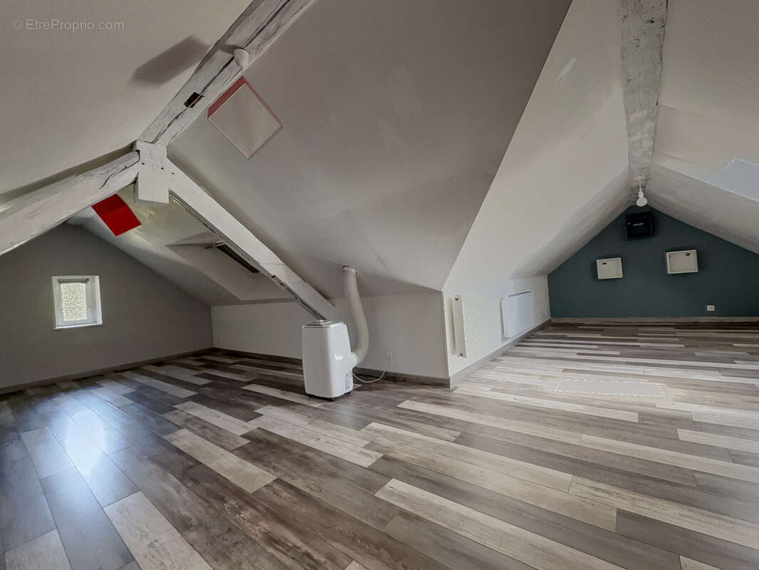 Maison à PONT-DE-ROIDE