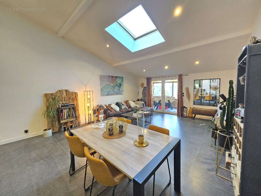 Appartement à BRINDAS