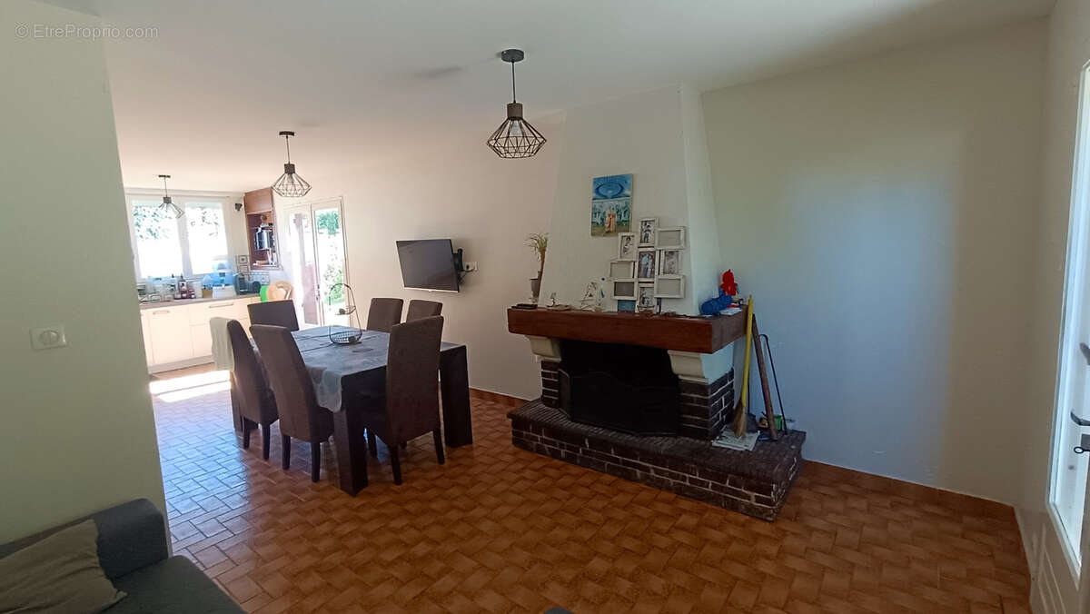 Maison à MORTAGNE-SUR-GIRONDE