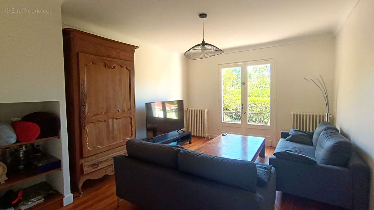 Maison à MORTAGNE-SUR-GIRONDE