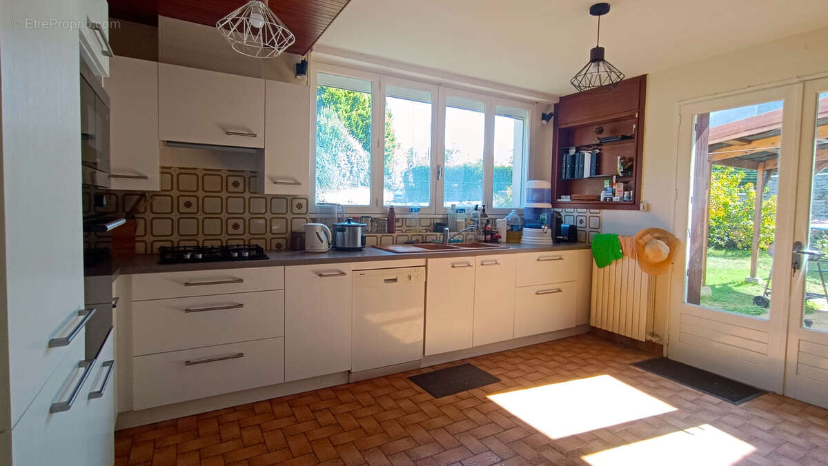 Maison à MORTAGNE-SUR-GIRONDE