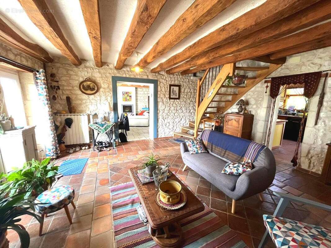 Salon - Maison à NOUATRE