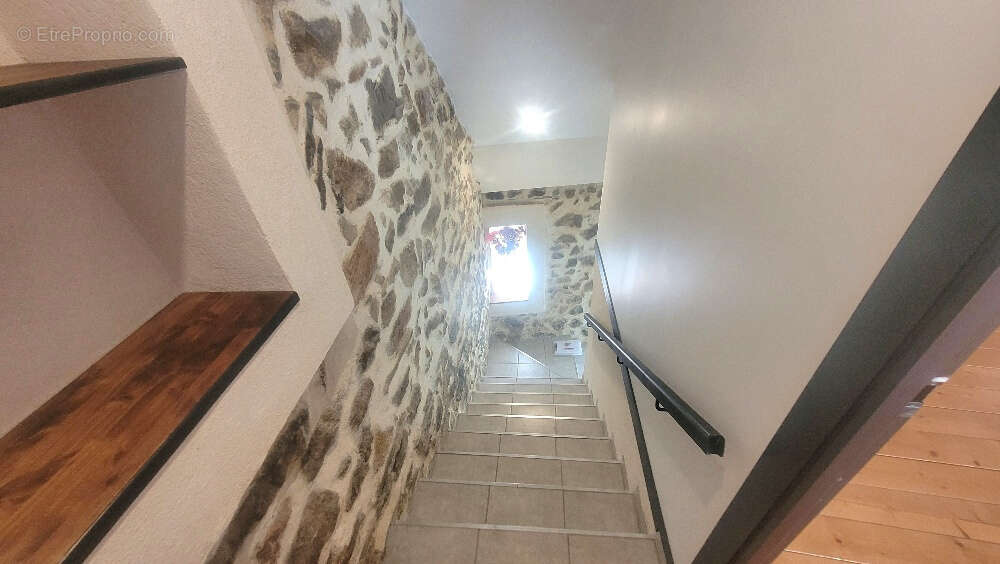 Maison à MONTREDON-DES-CORBIERES