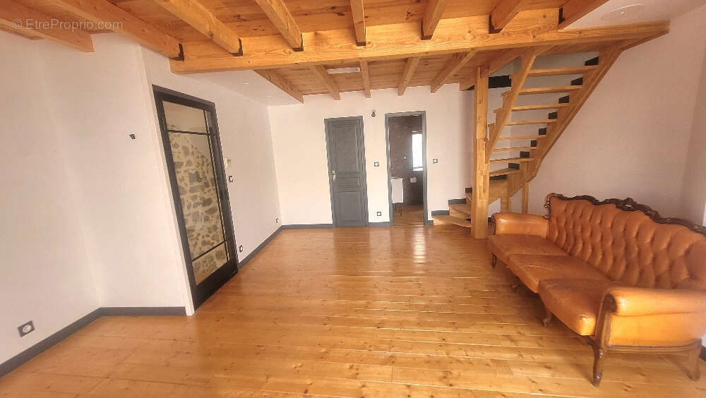 Maison à MONTREDON-DES-CORBIERES