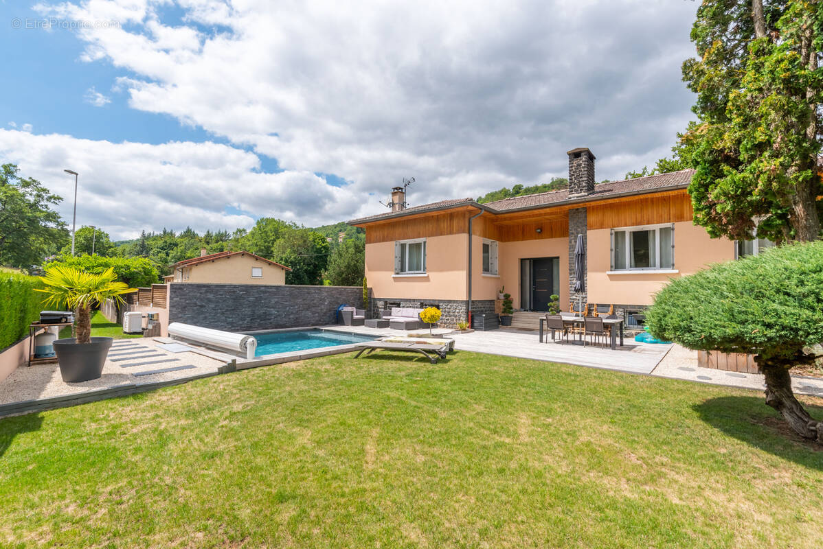 Maison à ESPALY-SAINT-MARCEL