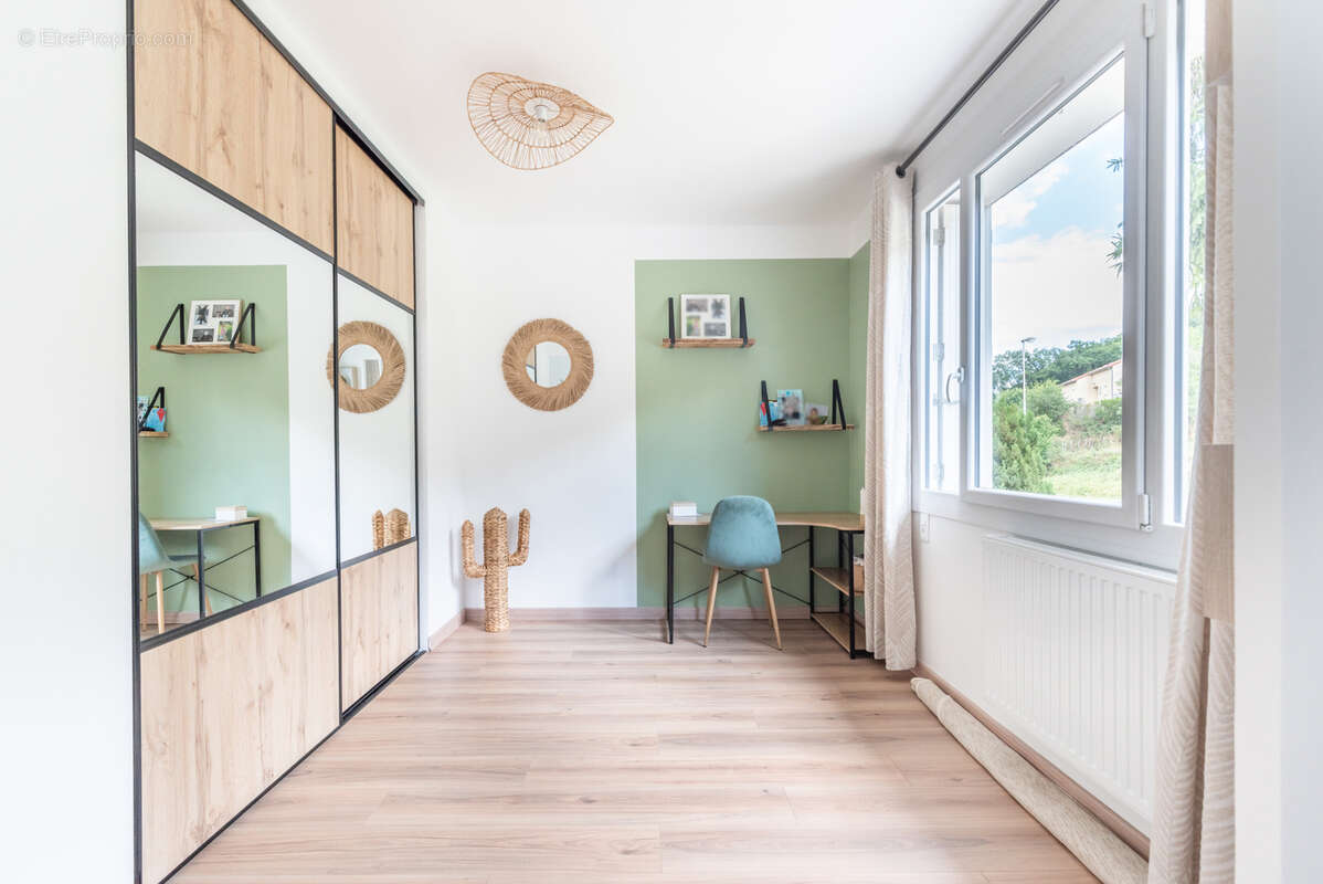 Maison à ESPALY-SAINT-MARCEL