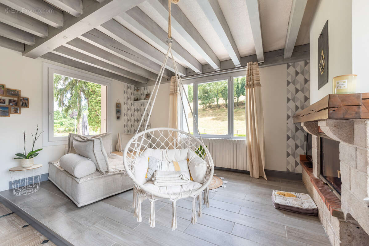 Maison à ESPALY-SAINT-MARCEL