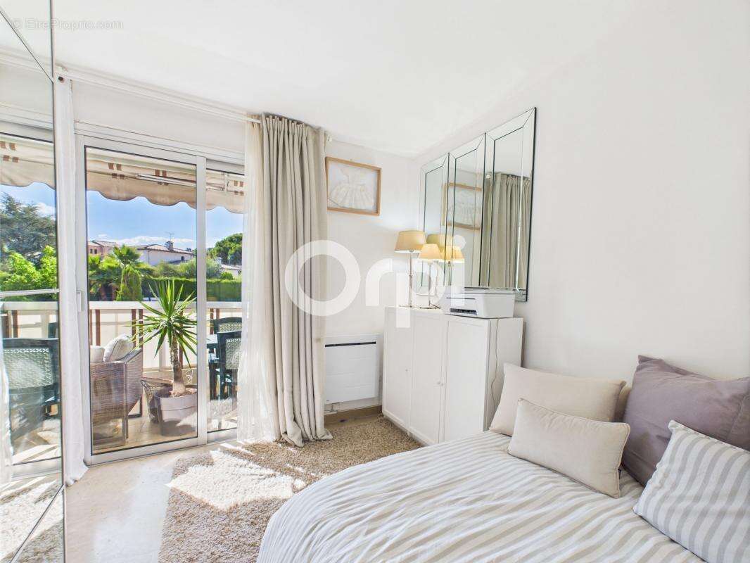 Appartement à MANDELIEU-LA-NAPOULE