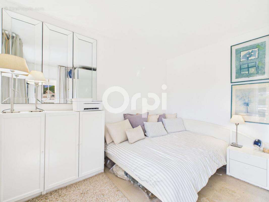 Appartement à MANDELIEU-LA-NAPOULE