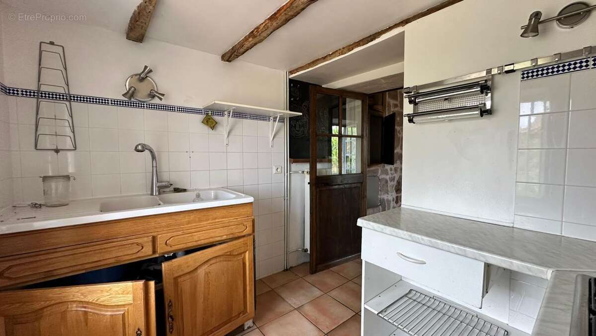 Maison à SAINT-CHRISTOPHE-VALLON