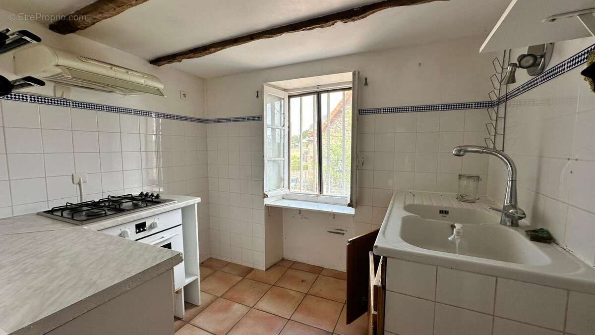 Maison à SAINT-CHRISTOPHE-VALLON