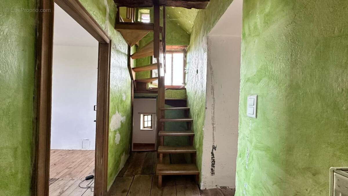 Maison à SAINT-CHRISTOPHE-VALLON