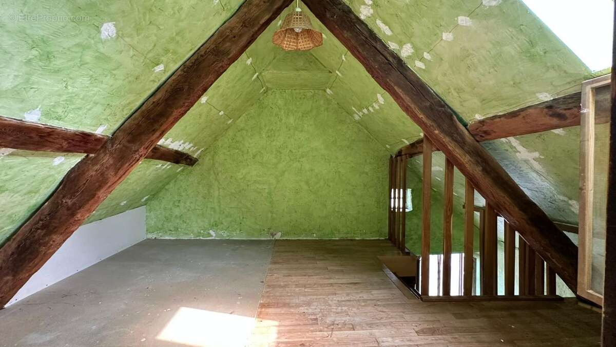 Maison à SAINT-CHRISTOPHE-VALLON