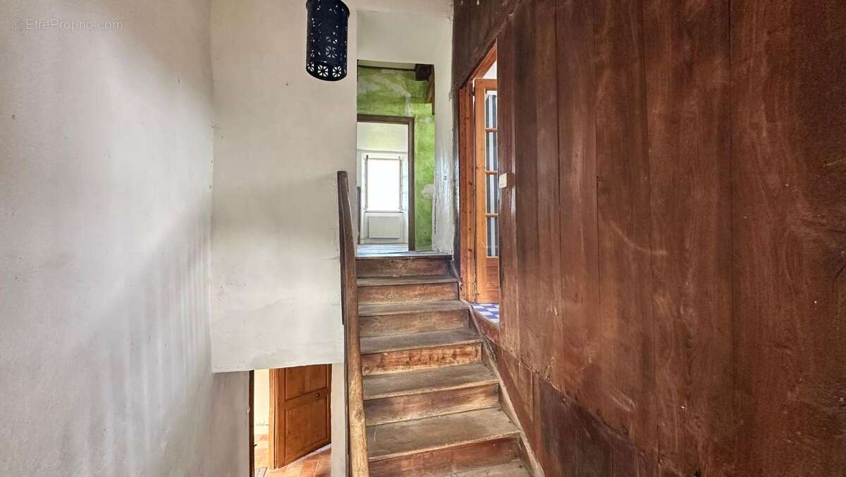 Maison à SAINT-CHRISTOPHE-VALLON