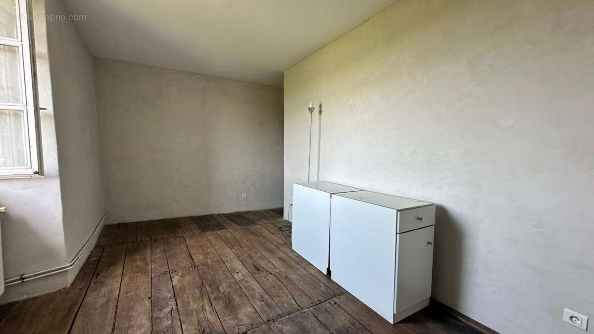 Maison à SAINT-CHRISTOPHE-VALLON