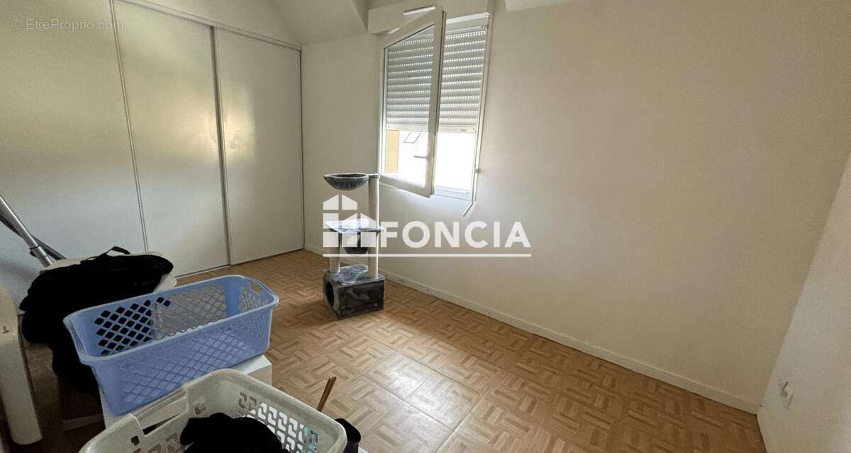 Maison à LA RIVIERE-SAINT-SAUVEUR