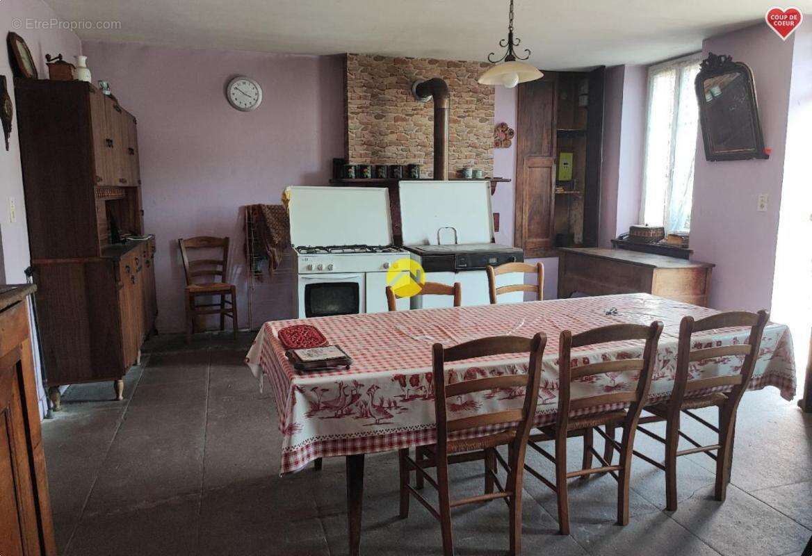 Maison à MONTCHEVRIER