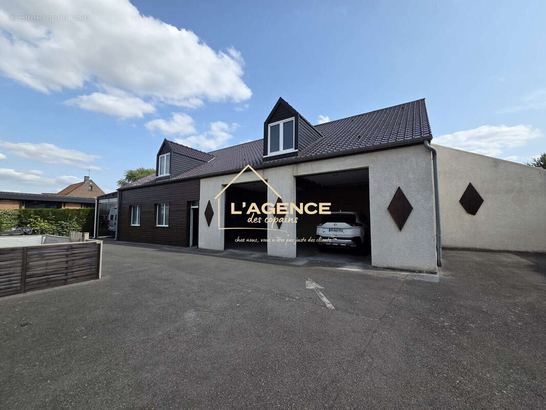 Maison à HAZEBROUCK