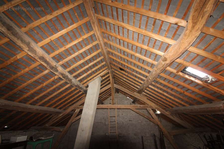 Maison à BRINON-SUR-BEUVRON