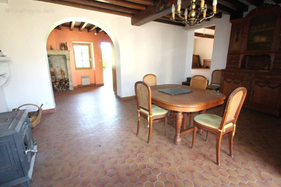 Maison à BRINON-SUR-BEUVRON