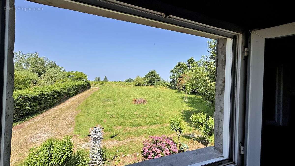 Maison à LAMOTHE-MONTRAVEL