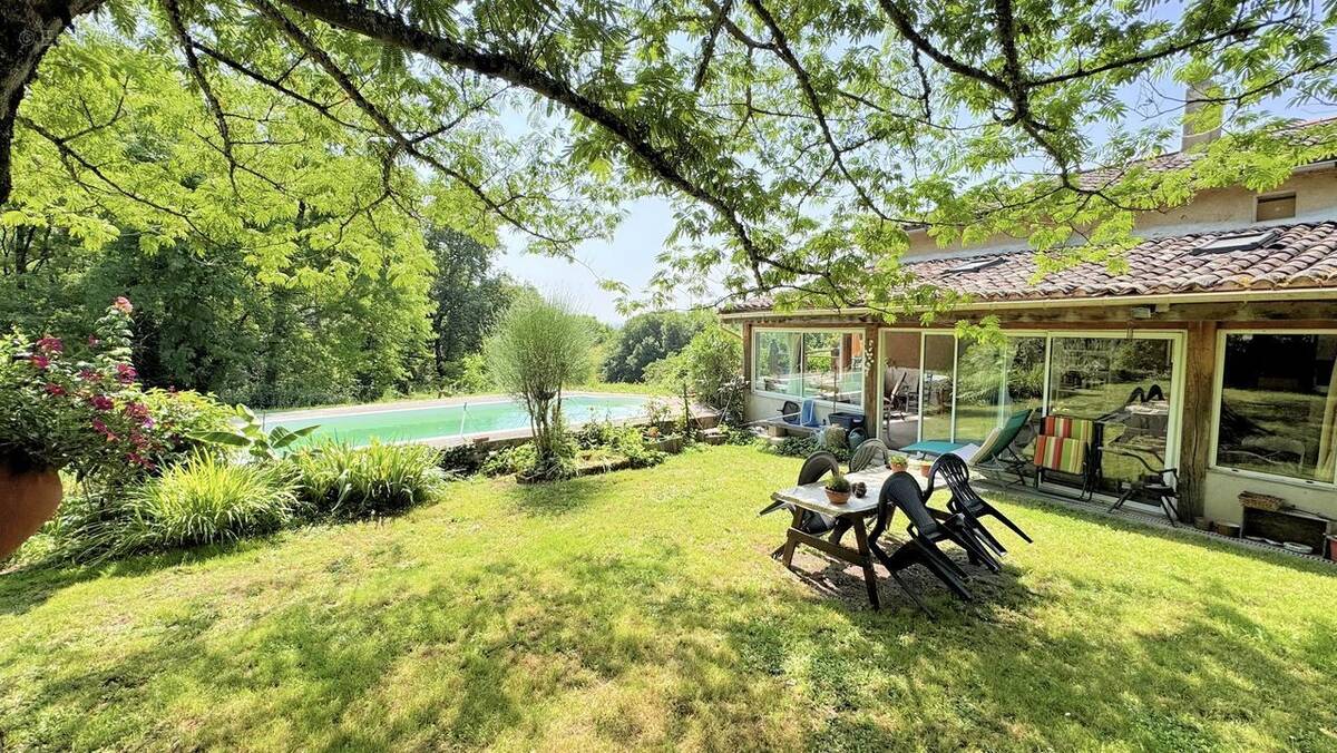 Maison à LAMOTHE-MONTRAVEL