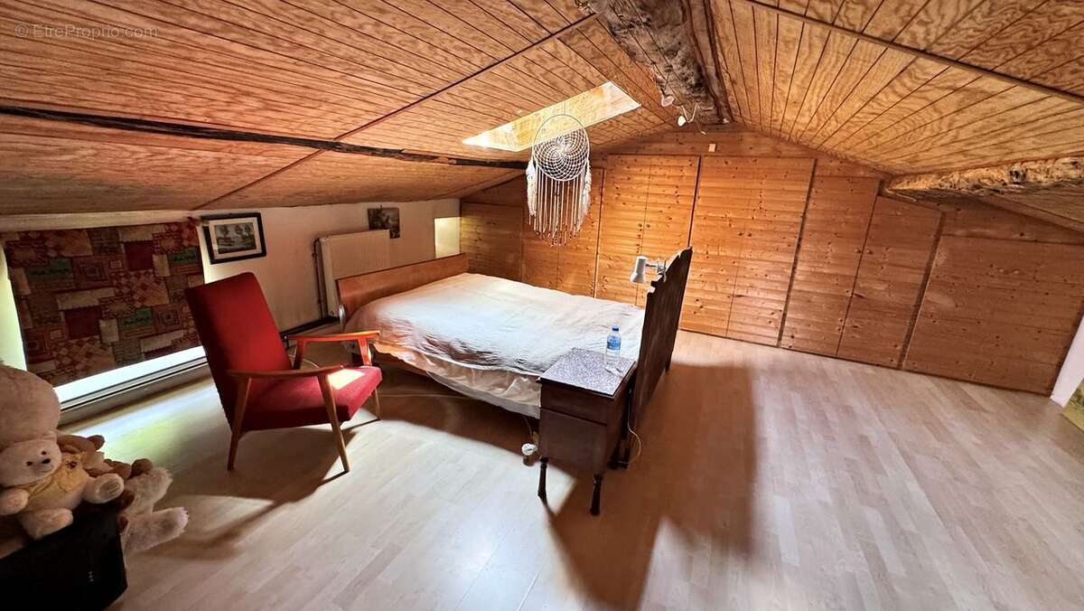 Maison à LAMOTHE-MONTRAVEL