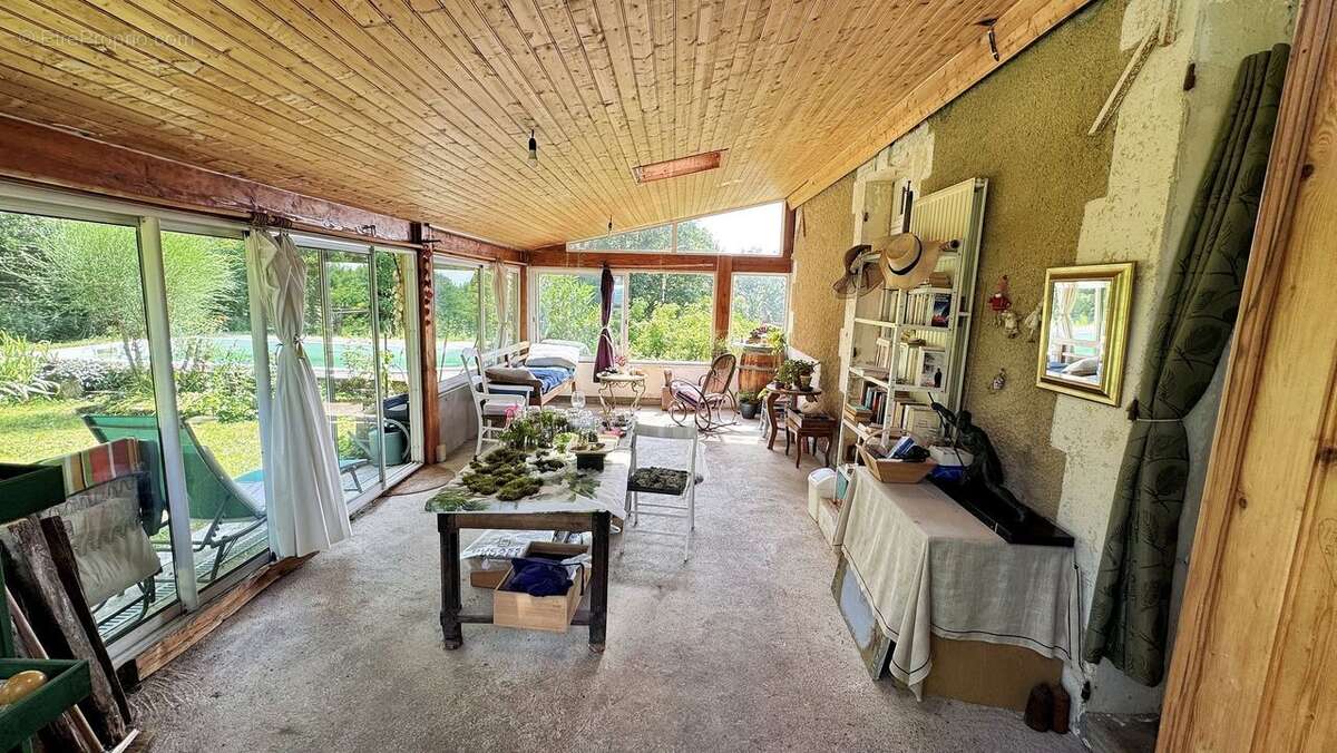 Maison à LAMOTHE-MONTRAVEL