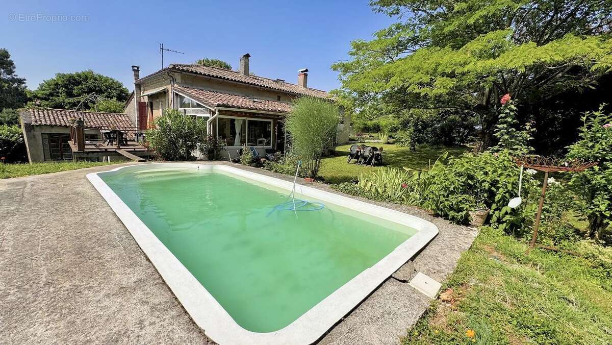 Maison à LAMOTHE-MONTRAVEL