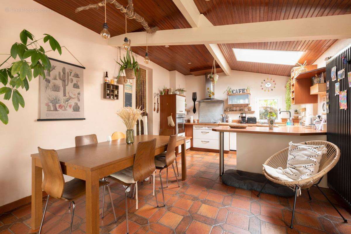 Maison à VIELLE-TURSAN