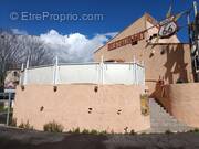 Commerce à SAINT-CLEMENT-DE-RIVIERE