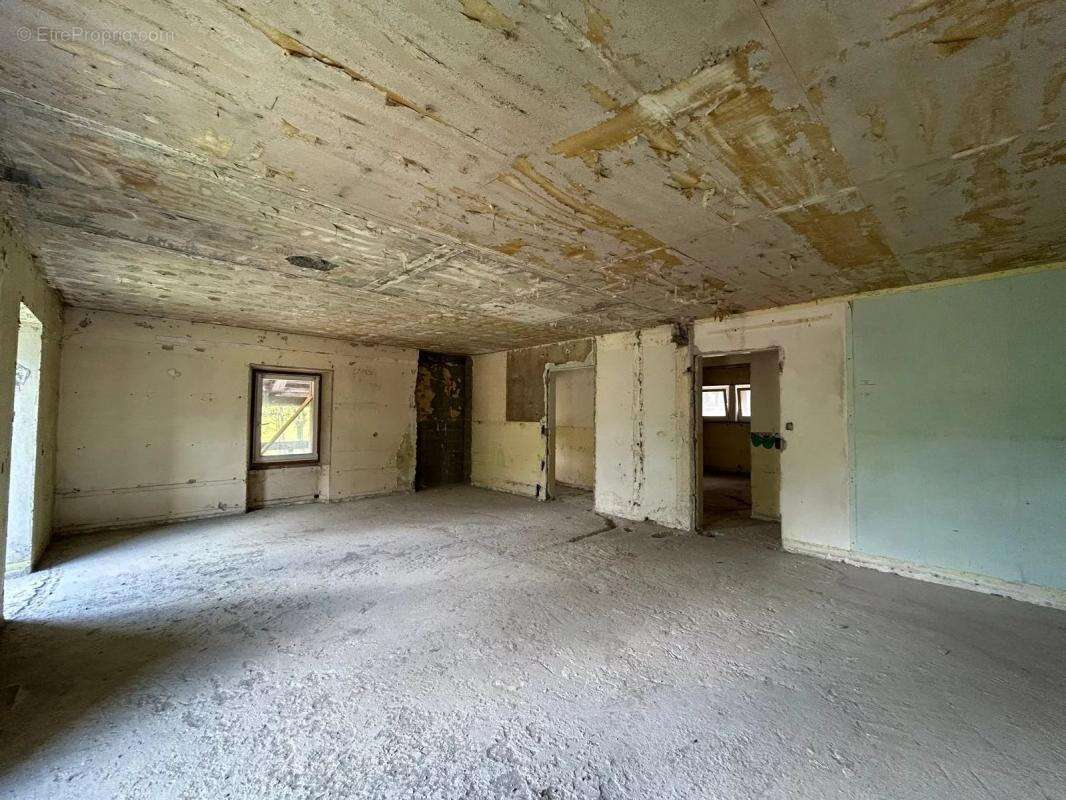 Appartement à ESSERT-ROMAND