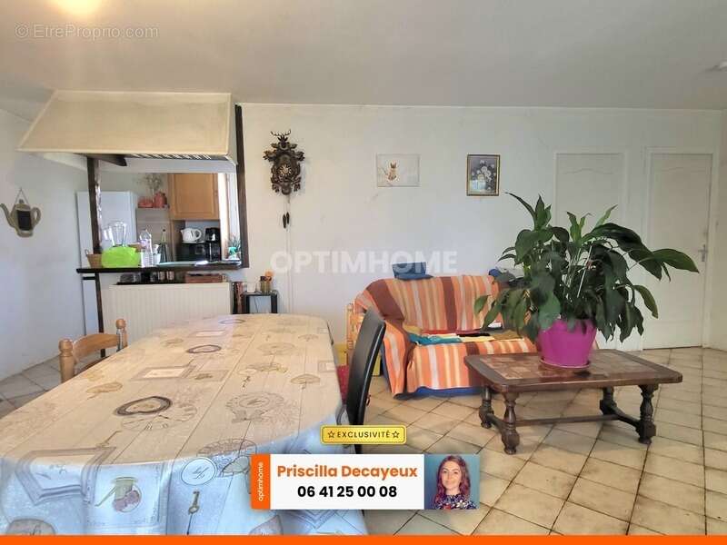 Maison à BESSAIS-LE-FROMENTAL