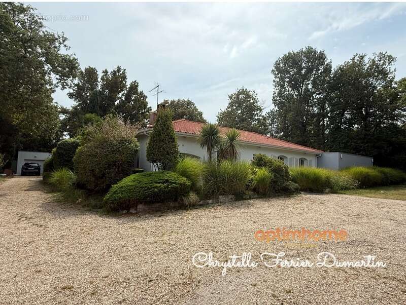 Maison à CARBON-BLANC