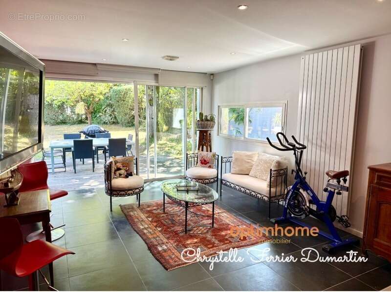 Maison à CARBON-BLANC