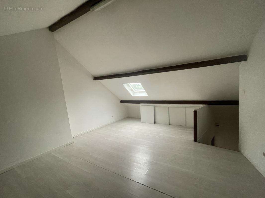 Maison à WALINCOURT-SELVIGNY