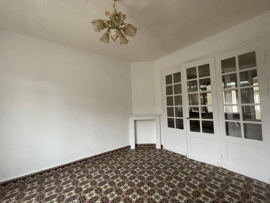 Maison à WALINCOURT-SELVIGNY