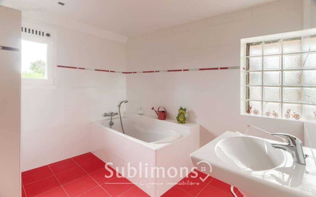 Maison à LOCOAL-MENDON