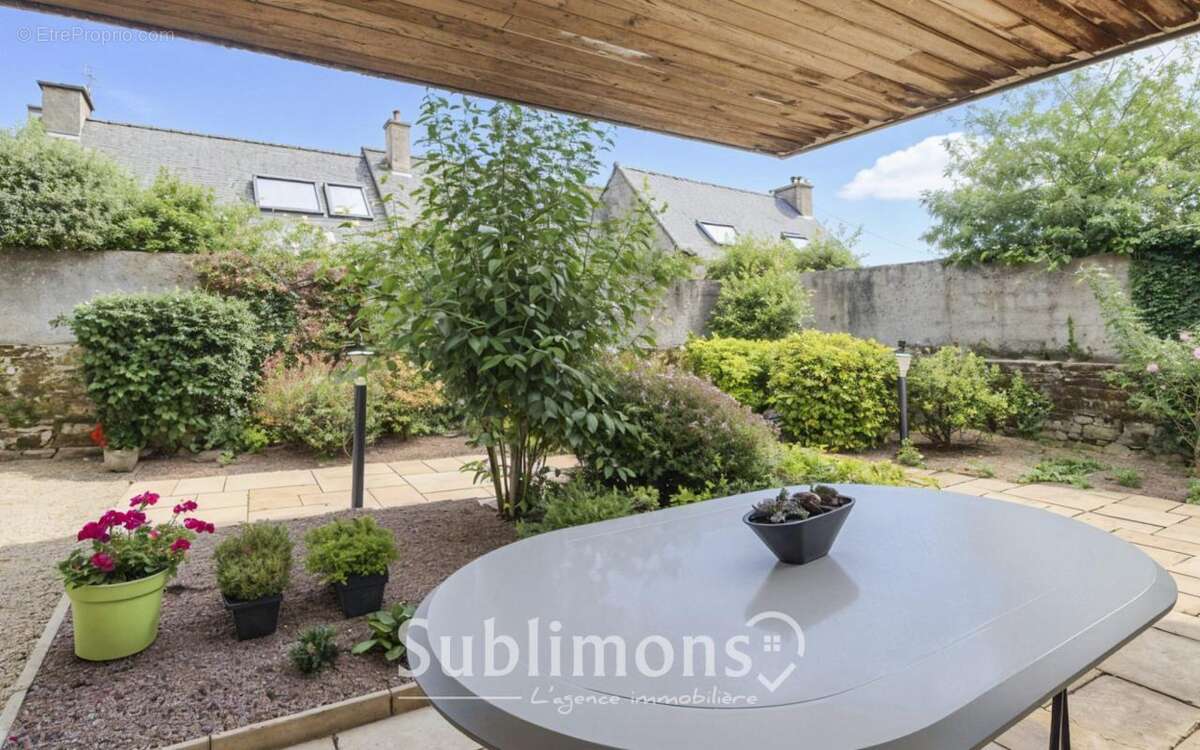 Maison à LOCOAL-MENDON