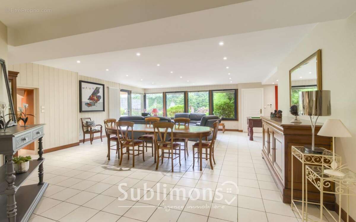 Maison à LOCOAL-MENDON