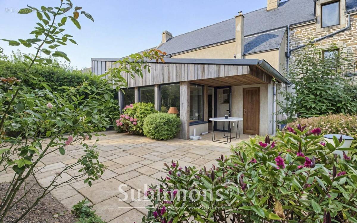 Maison à LOCOAL-MENDON