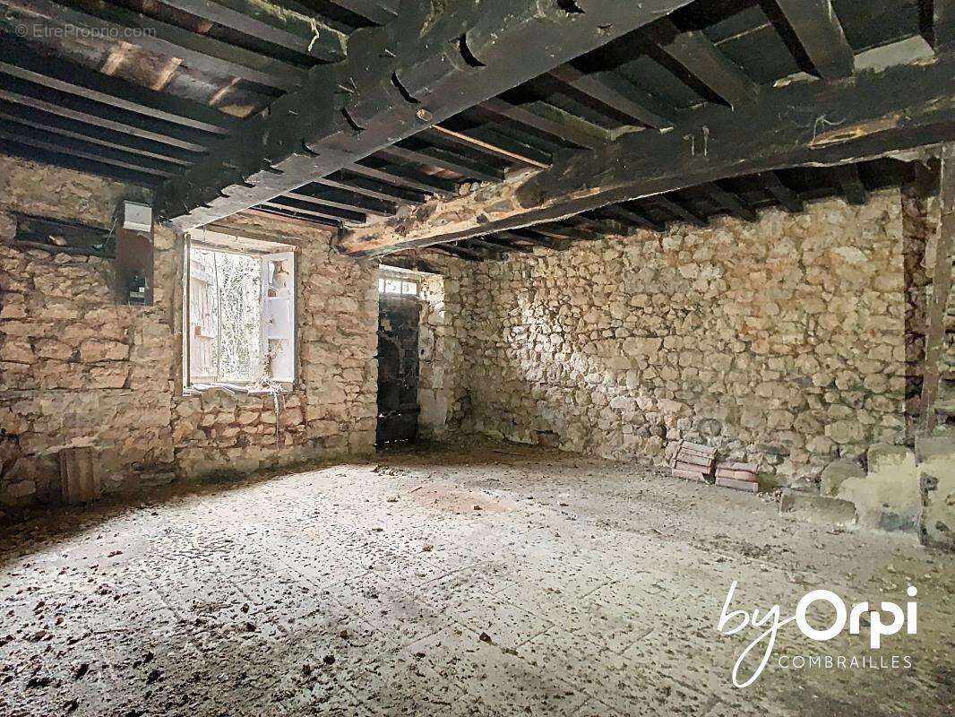 Maison à ROCHE-D'AGOUX