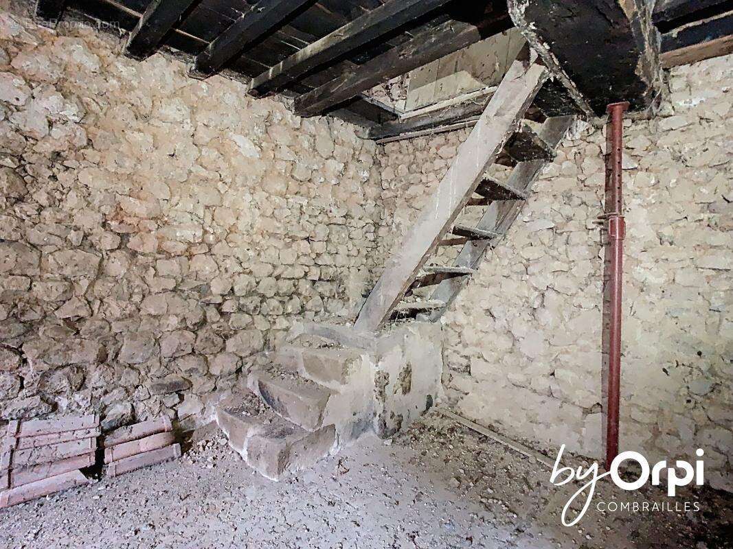 Maison à ROCHE-D'AGOUX