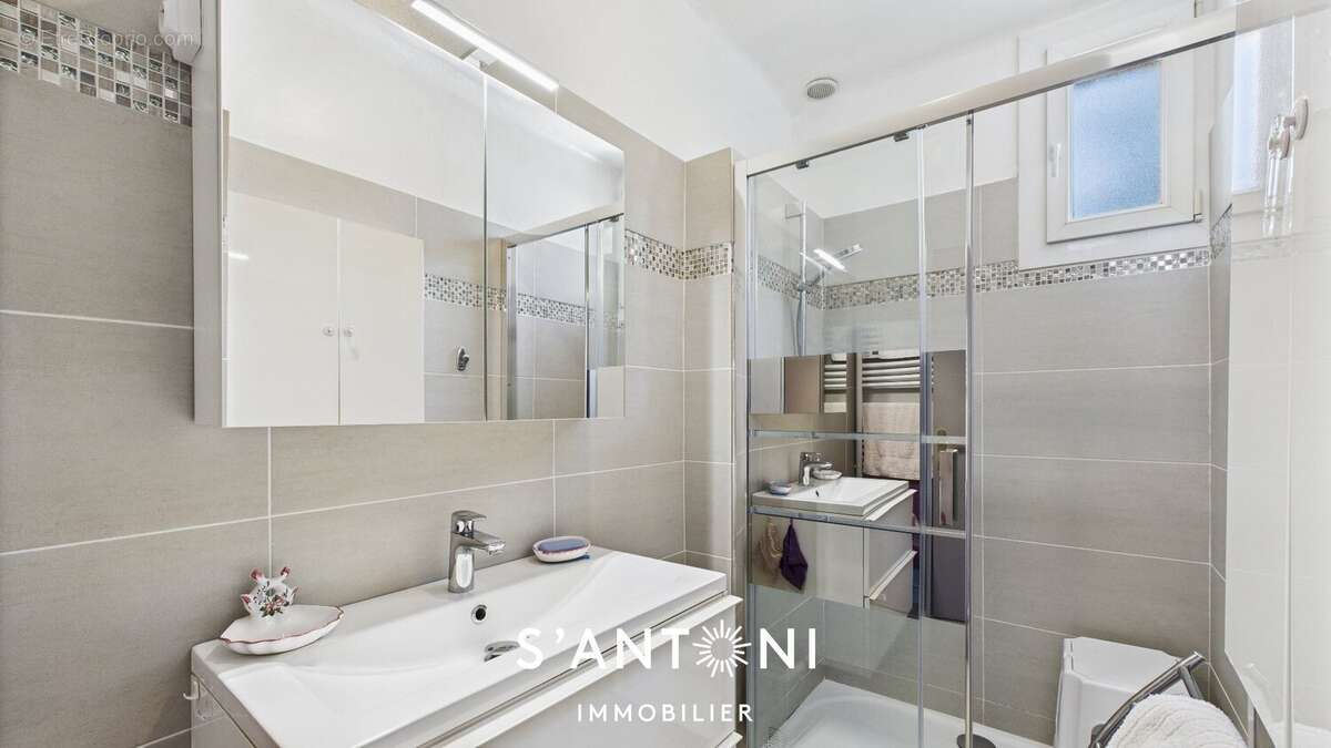 Appartement à SERVIAN