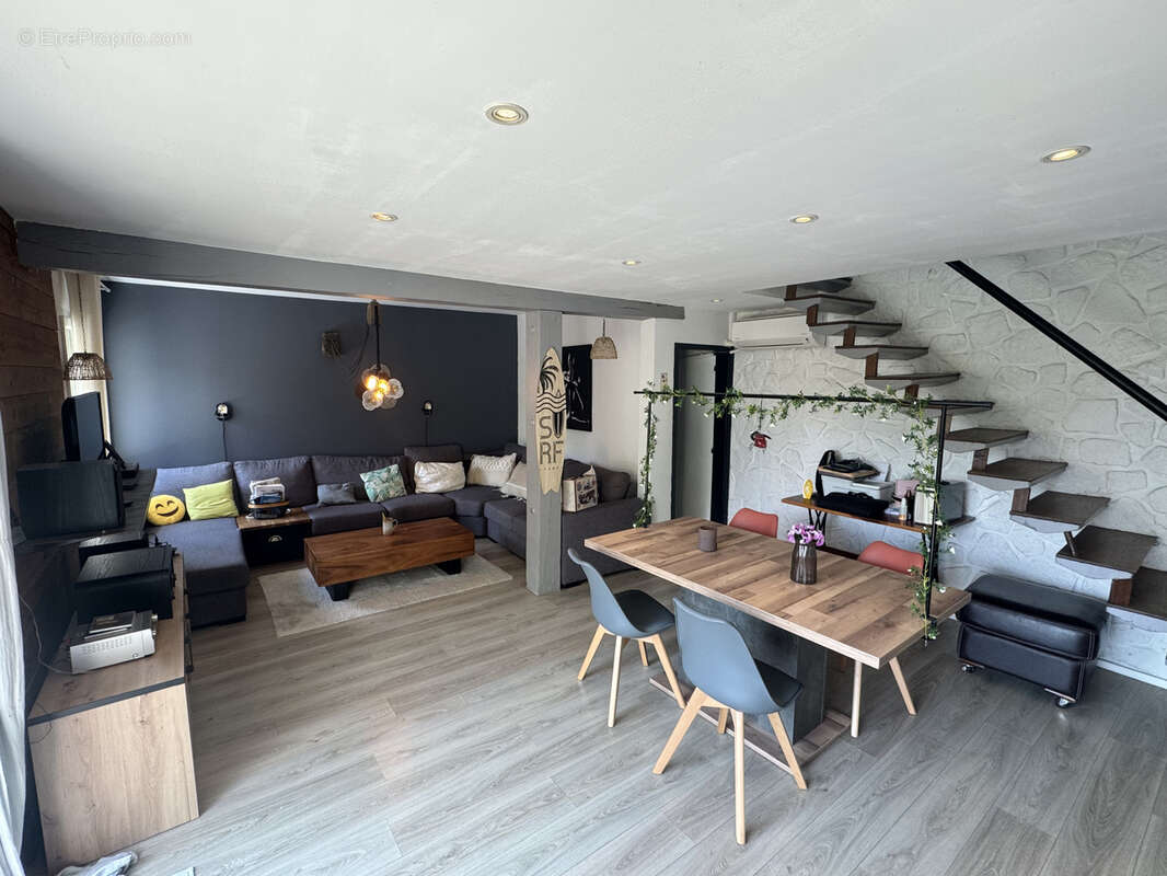 Maison à CONDEZAYGUES