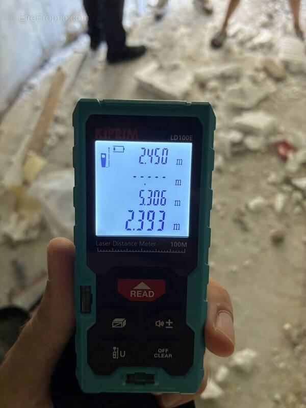 Parking à LE PERREUX-SUR-MARNE