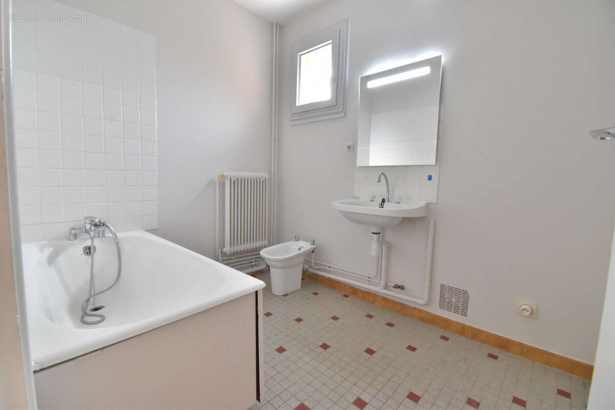 Appartement à MOULINS