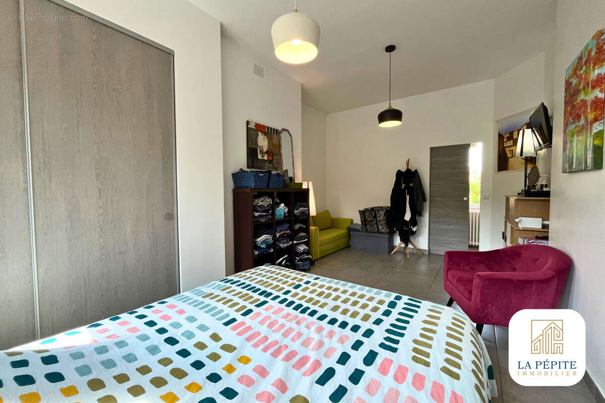 Maison à AULNOYE-AYMERIES